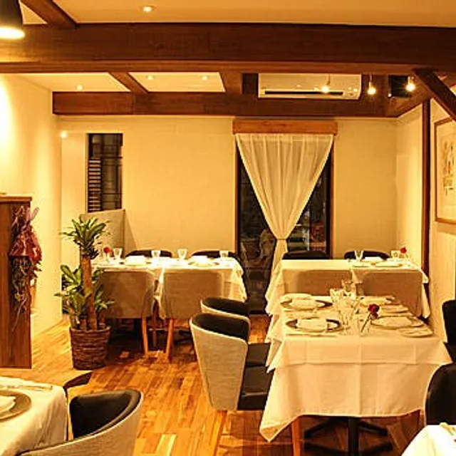 Restaurant Perouges