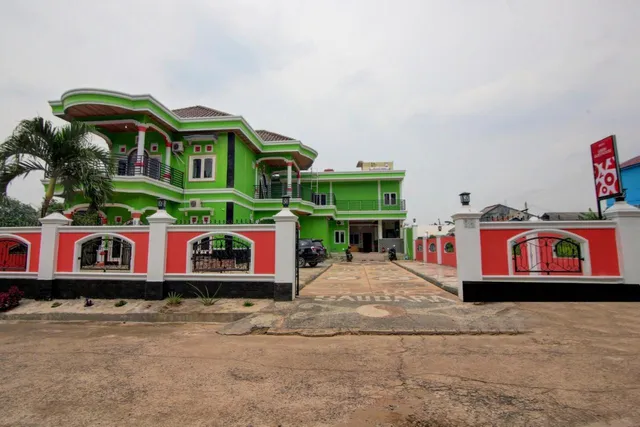 OYO 90715 Green Guesthouse