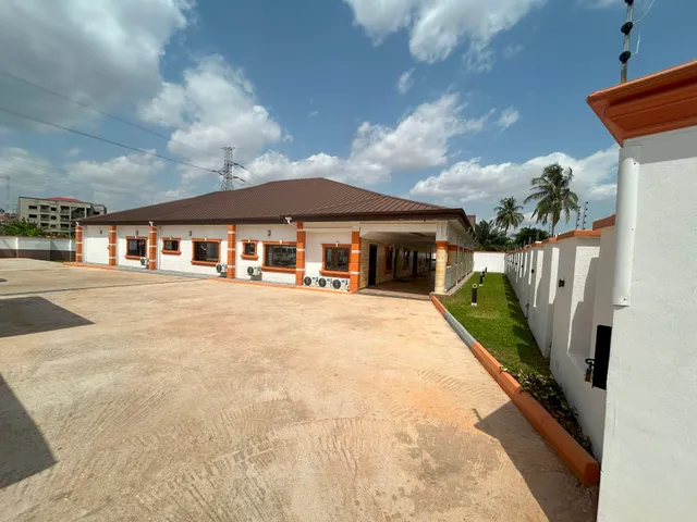 24/7 Executive Lodge