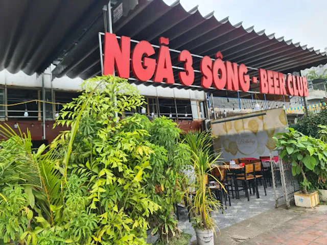 Nhà Hàng Ngã Ba Sông-Lẩu Thức Yến