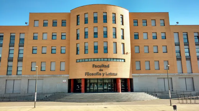 Facultad de Filosofía y Letras de Valladolid