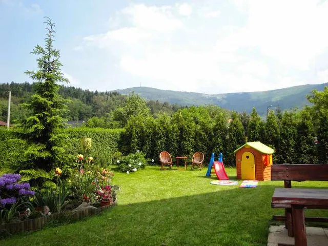 Olimp. Noclegi, kwatery prywatne. Nikiel J.