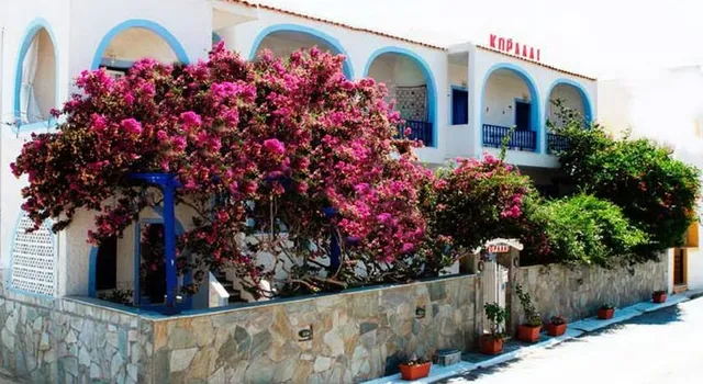 KORALLI STUDIOS, ROOMS TO LET, PAPAEVANGELIOU ARISTOTELIS