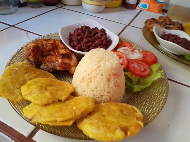 Hostal Y RESTAURANTE EL ESCONDITE