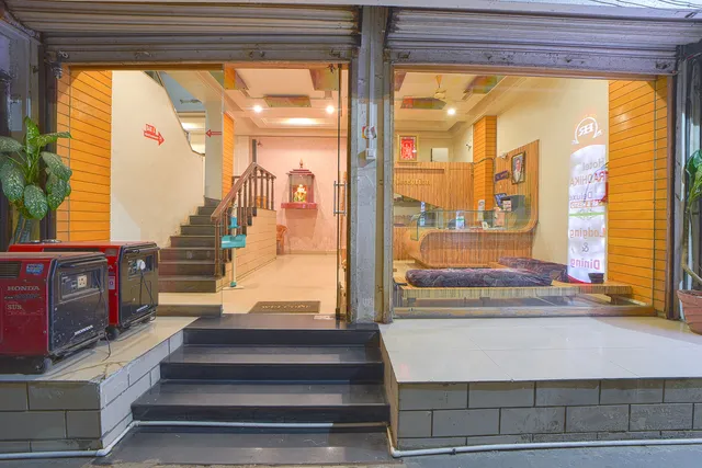 OYO 27634 Hotel Radhika Deluxe