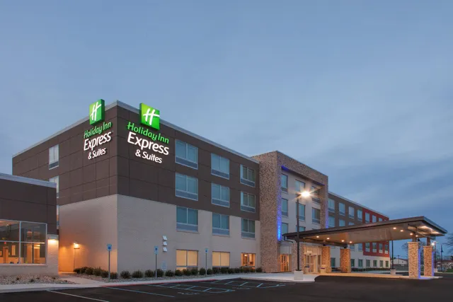 Holiday Inn Express & Suites Sterling Heights-Detroit Area by IHG