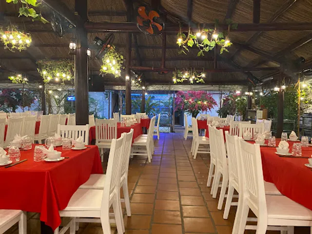 Nhà hàng An Việt Thôn