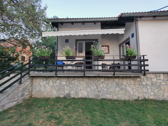 Apartment & room Toma