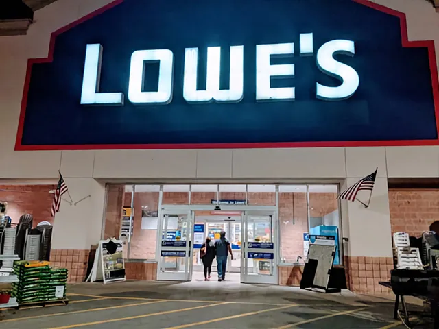 Lowe's Garden Center