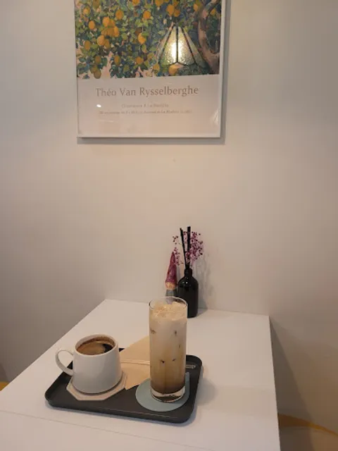 그라운드 플로어 Ground Floor