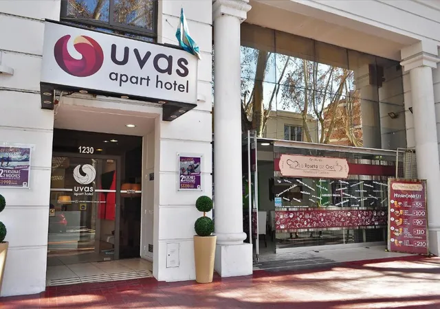 Uvas Apart Hotel