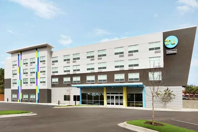 Tru by Hilton Harbison Columbia