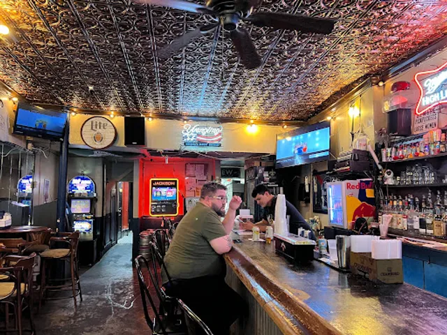 Cajun Mikes Pub & Grub
