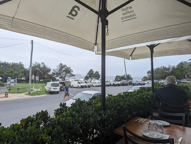 RATTLE Restaurant & Bar