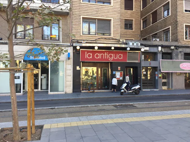 Cafe-restaurante "La Antigua"