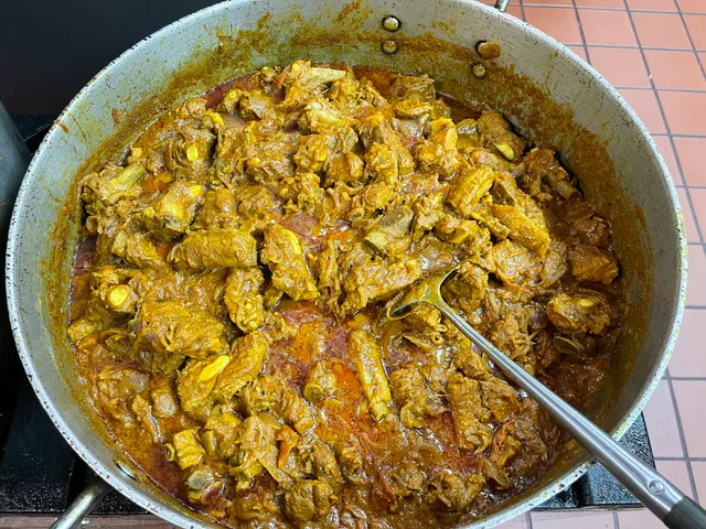 Red Chili Indian Restaurant, Catering and Live Thattukada