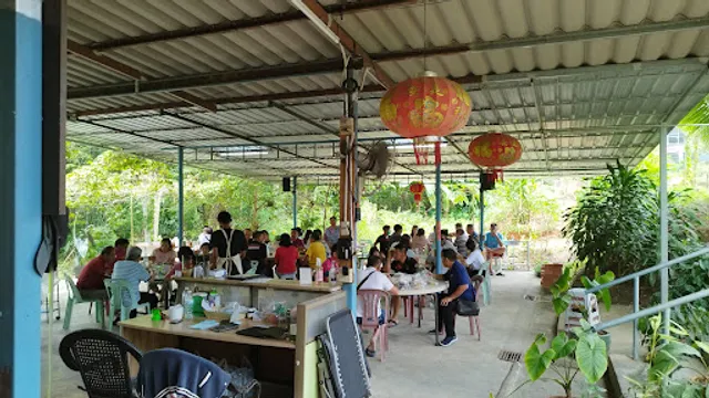 Riverside Restaurant Betong 来福餐馆