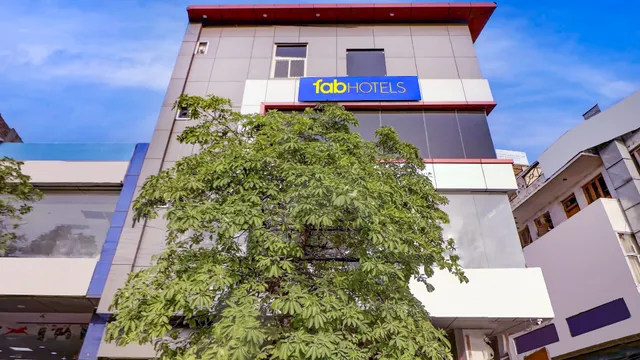 FabExpress Waypoint Inn