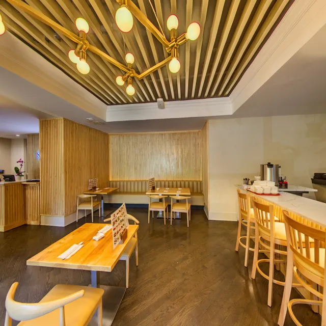 Sushi Nova - Lincoln Park