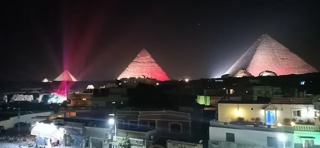 Pyramids top inn