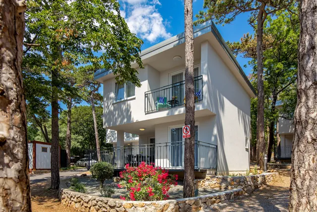 Holiday Homes Oštro