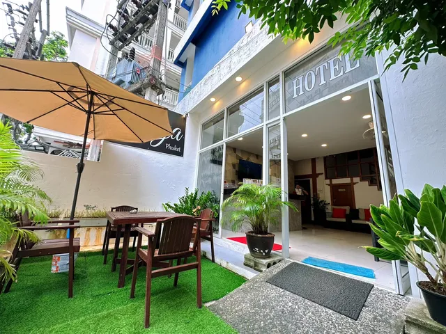 Hotel Baya Patong Beach
