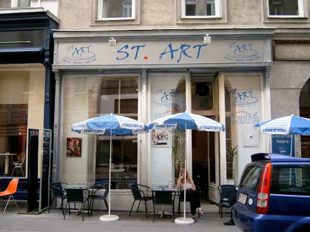 St. Art Galerie-Café-Cocktailbar
