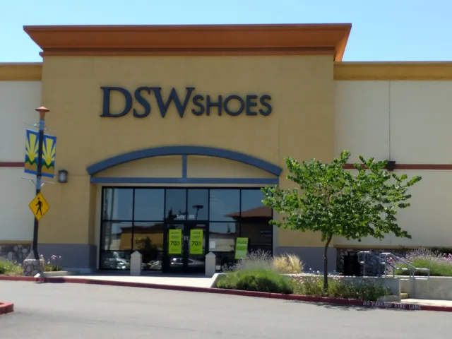 DSW Designer Shoe Warehouse