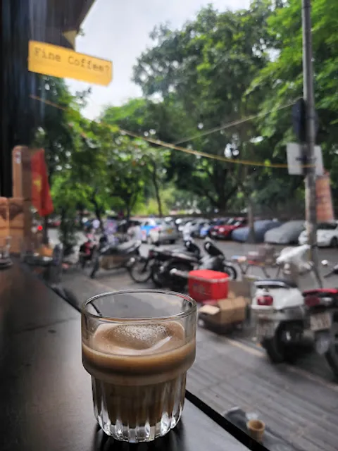 Phin bar by refined.