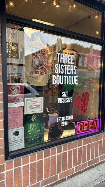 Three Sisters Boutique in Sumner