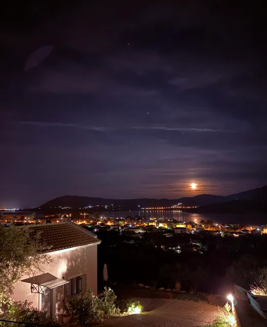 LAURA SEA VIEW HOUSES