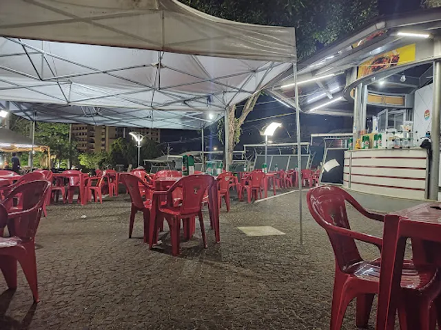 Mineiro da Praça Lanches
