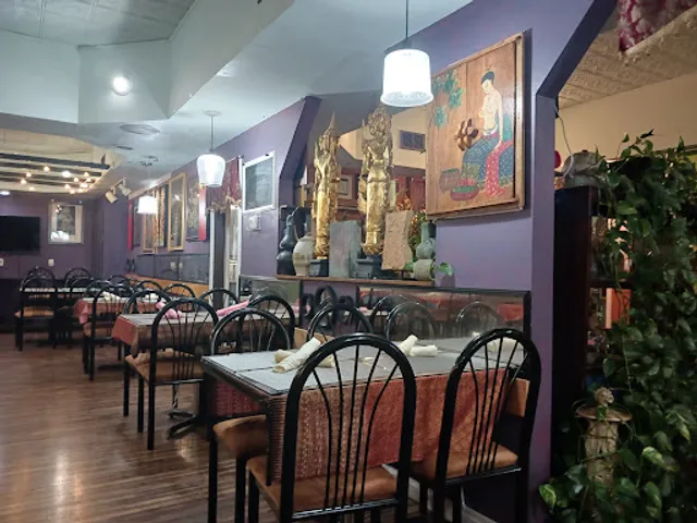 Ta-Khrai Thai Cafe