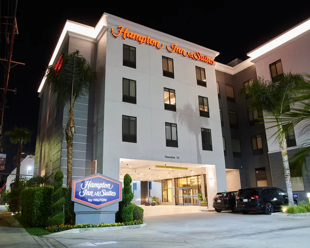 Hampton Inn & Suites Los Angeles/Sherman Oaks