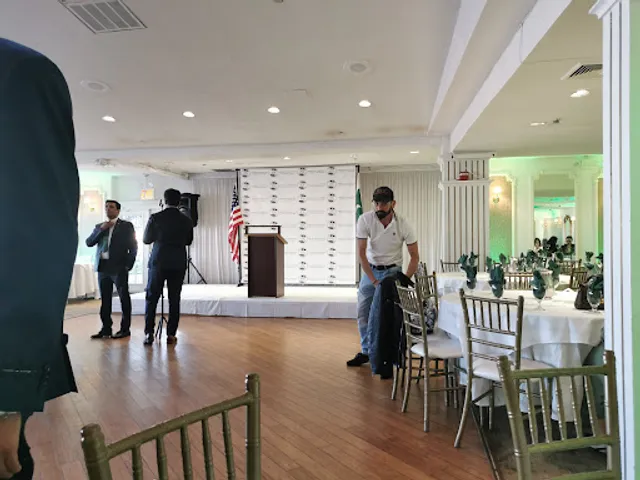 Worlds Fair Cafe and Gas Dock