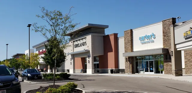 32 East Shopping Center