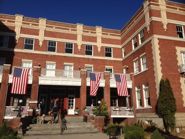 Historic Union Hotel and Apartments