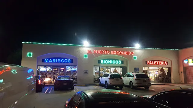 Mariscos El Puerto Escondido - Inglewood 2