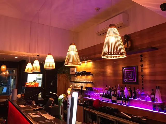 NomNom Kitchen - Strowan