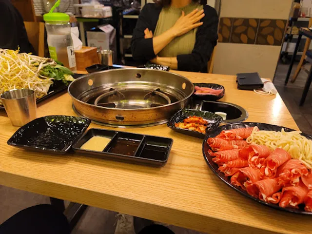 어바웃샤브서대문점