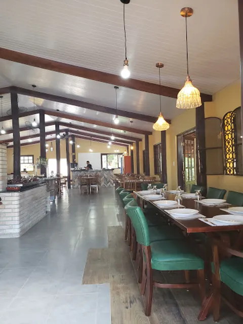 Restaurante Sete Quedas Adventure - Comida Mineira