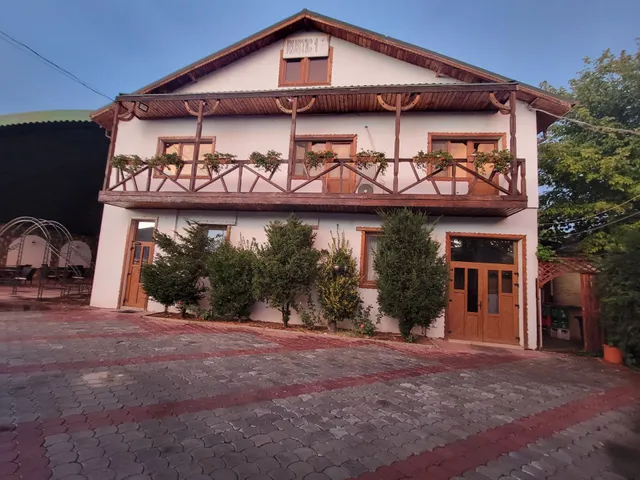 Pensiune Rustic Rm Sarat