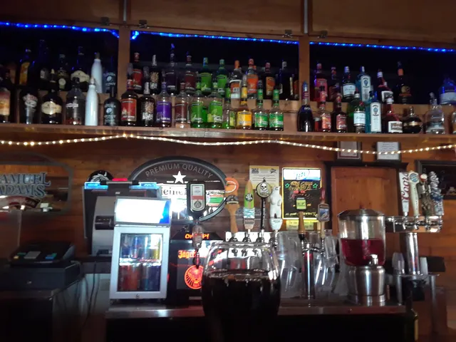 Four Corners Lounge LLC