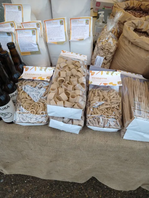 Mercato agricolo di filiera corta