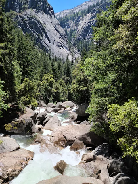 Mist Trail & John Muir Trail Trailhead