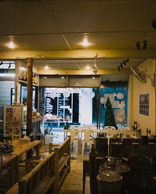 He eat my favorite restaurant