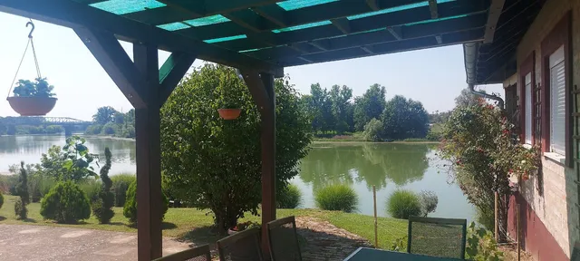 Вила Сунце Моровић