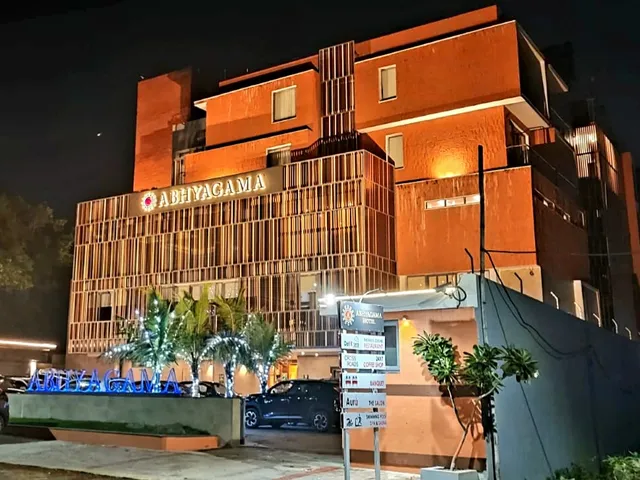 Abhyagama Hotel