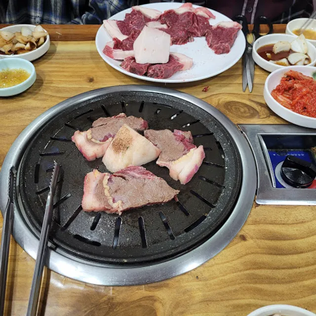해맑은말집