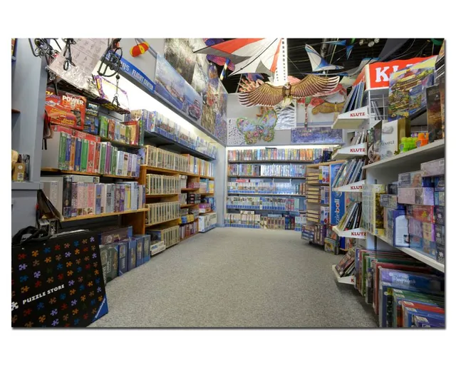 Kites Unlimited & Bird Stuff, etc